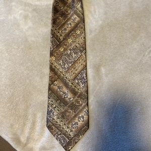Vintage 100% silk Pierre Cardin tie
